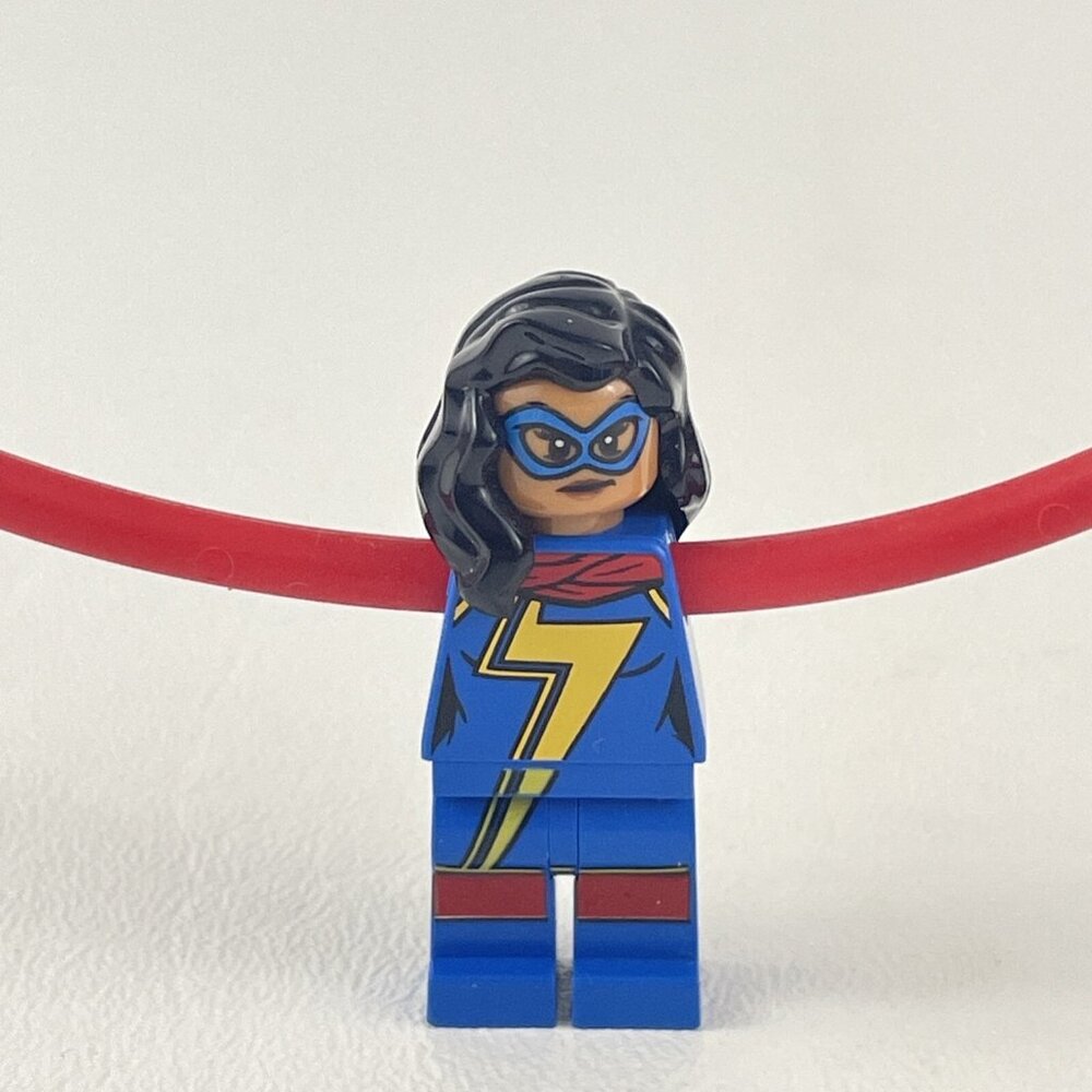 LEGO Ms Marvel Captain America Minifigure Super Heroes 2017 Avengers set 76076 - Picture 3 of 8